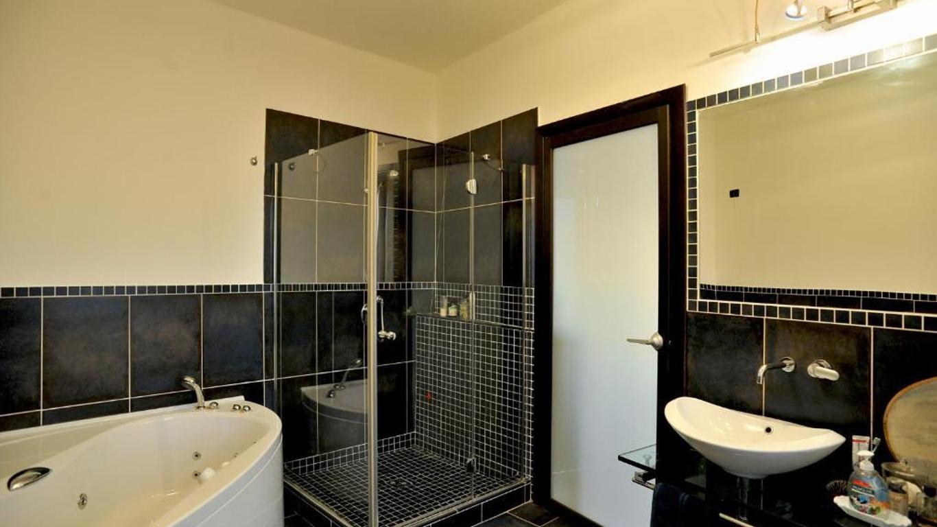 IL golfo artisti e poeti villa thea
