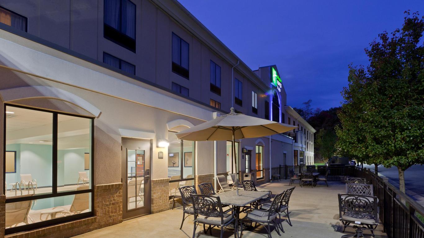 Holiday Inn Express & Suites Winchester