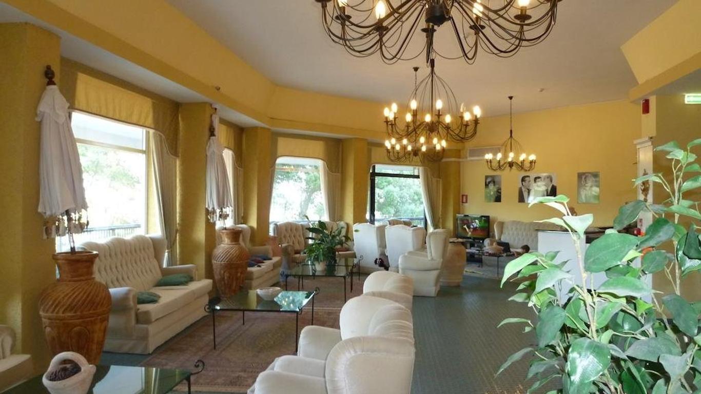 Hotel Zeus