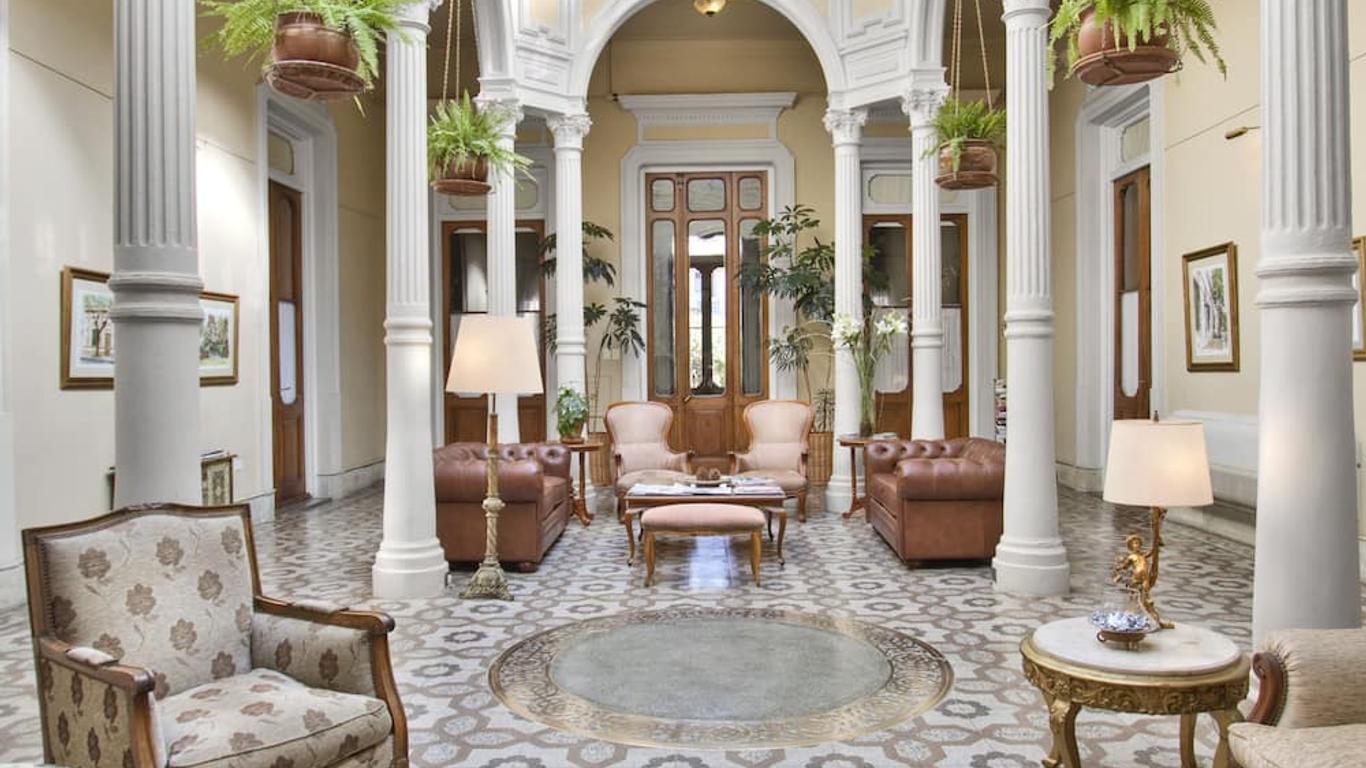 Hotel del Casco