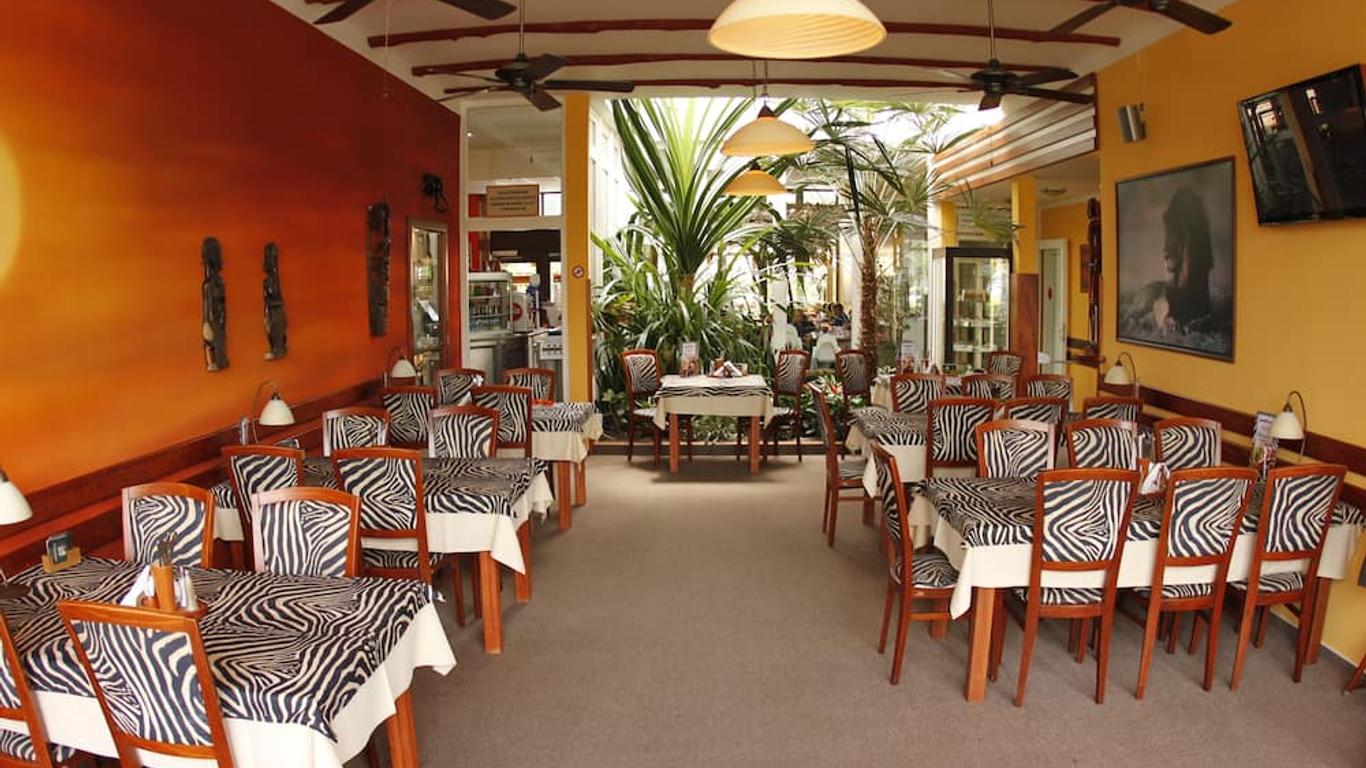 Hotel Safari