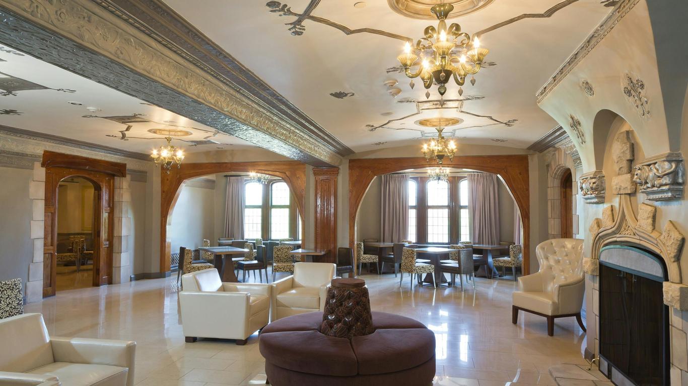 The Tudor Arms Hotel Cleveland - a DoubleTree by Hilton