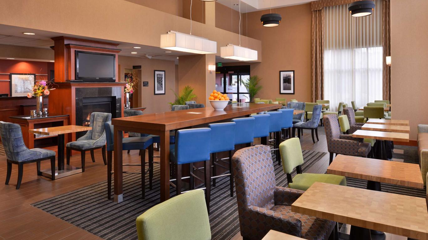 Hampton Inn & Suites Tacoma