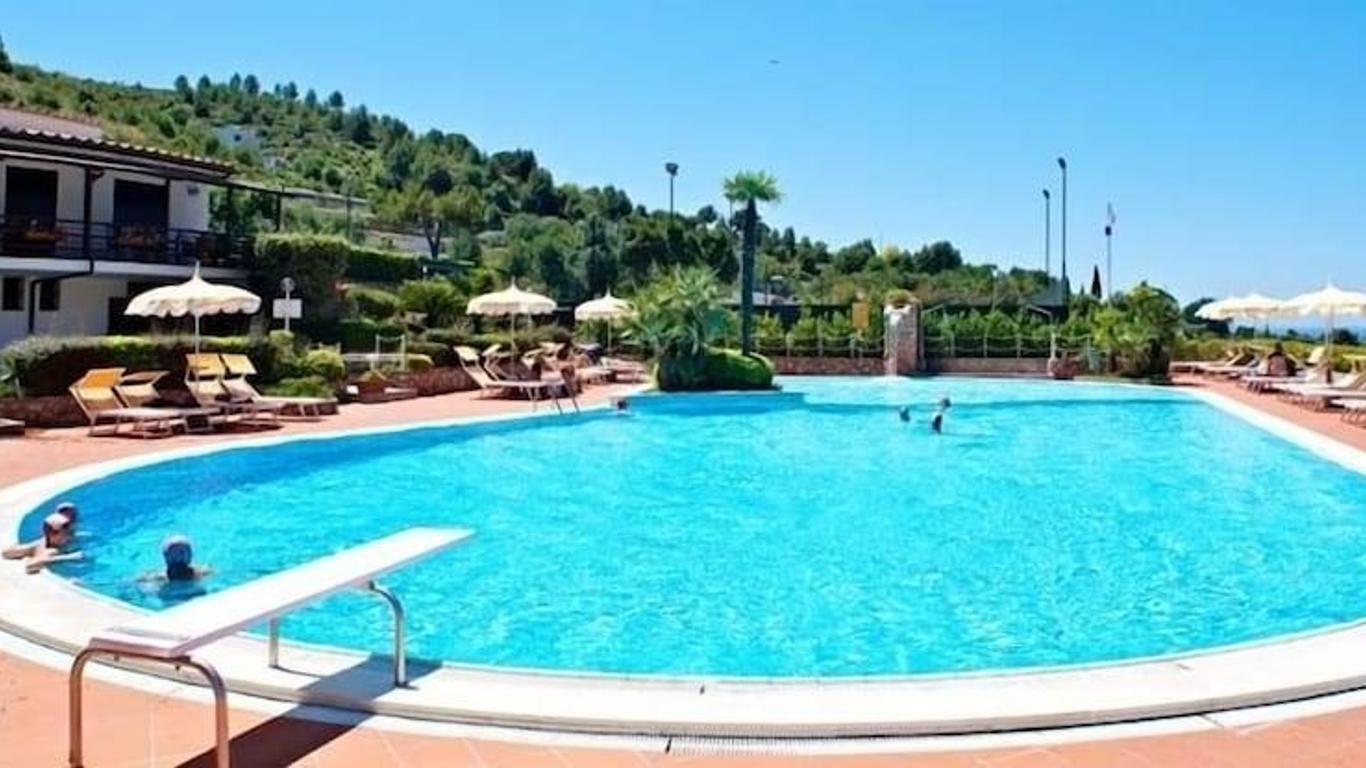 Residence Costa Di Kair Ed Din