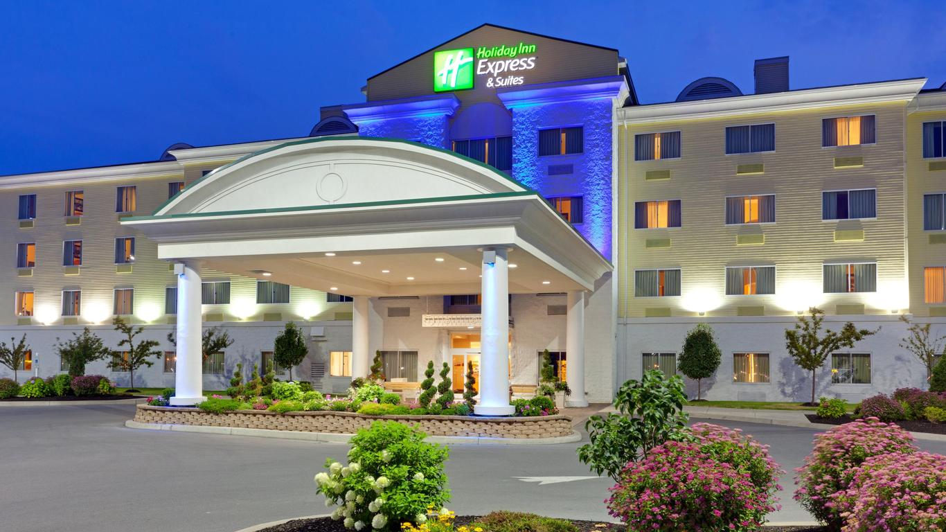 Holiday Inn Express Hotel & Suites Watertown-Thousand Island, An IHG Hotel
