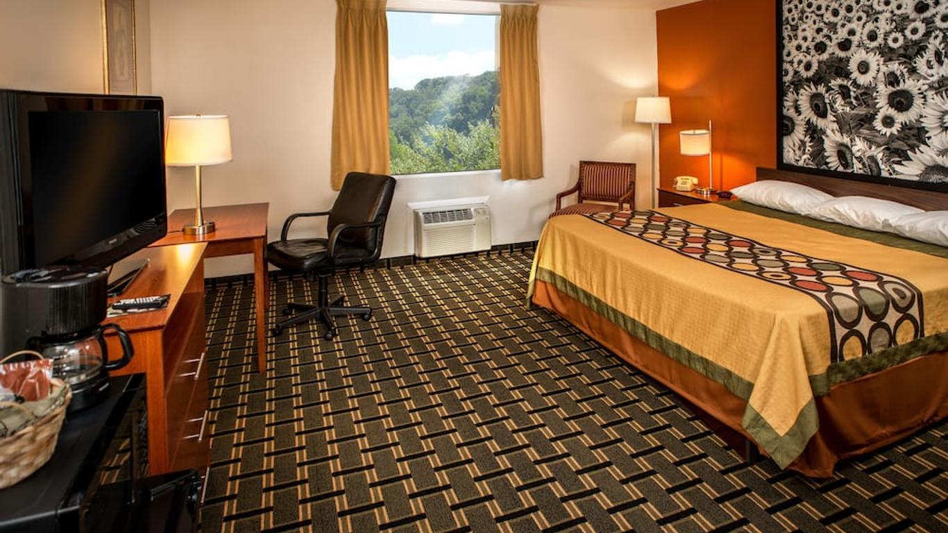 Super 8 by Wyndham Prestonsburg