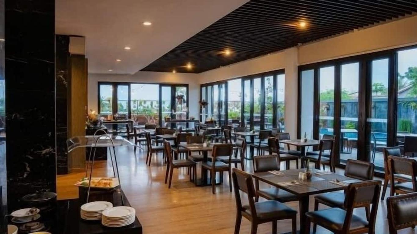 Hotel Santika Sukabumi