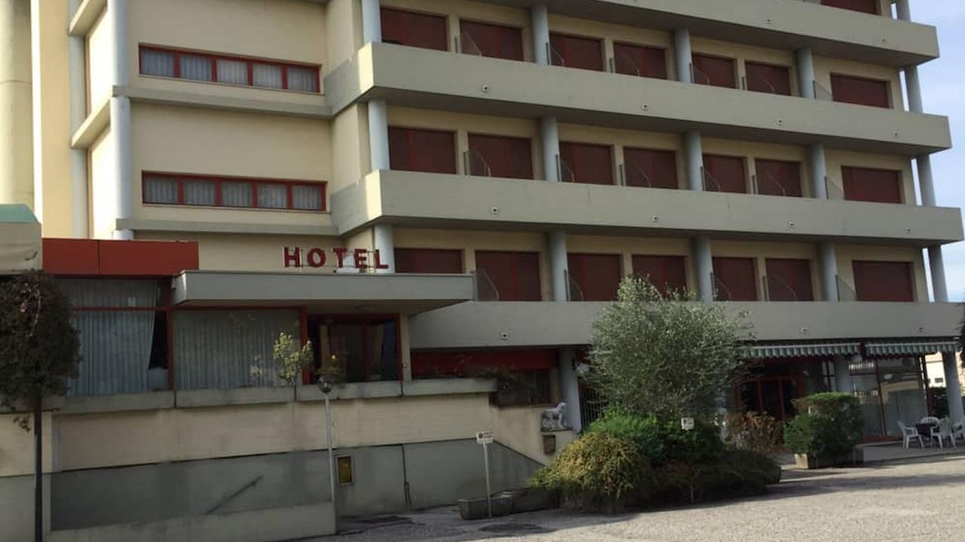 Hotel Palace