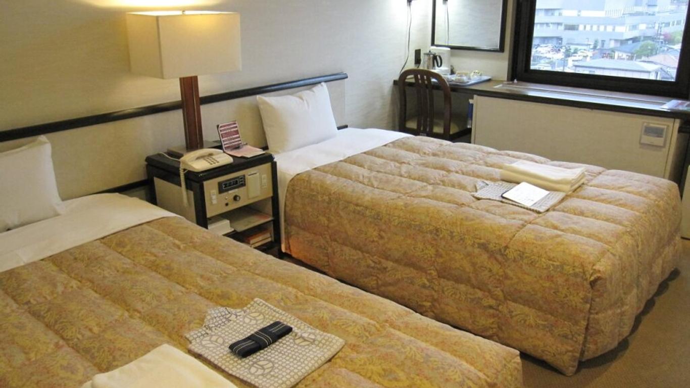 Ako Royal Hotel