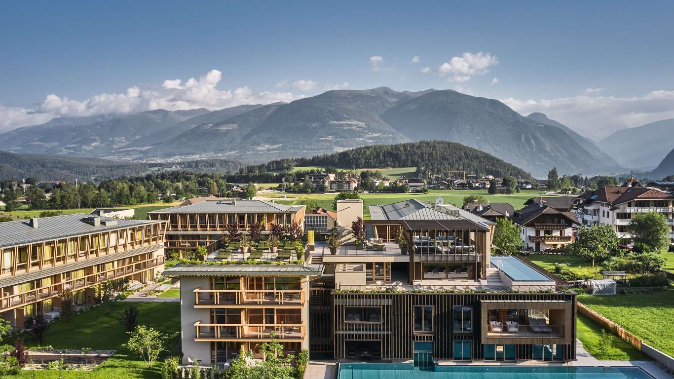 Falkensteiner Hotel Kronplatz - The Leading Hotels of the World