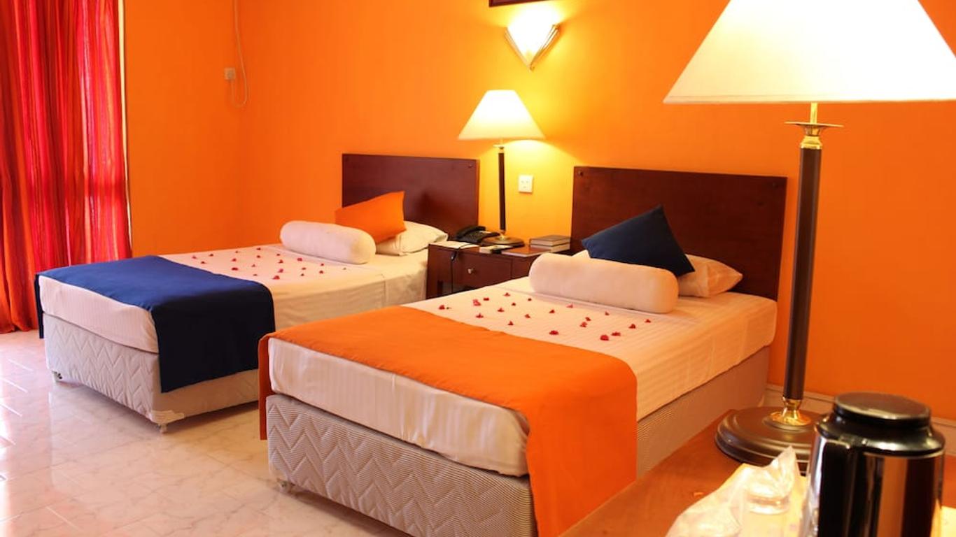 Ratnaloka Tour Inn