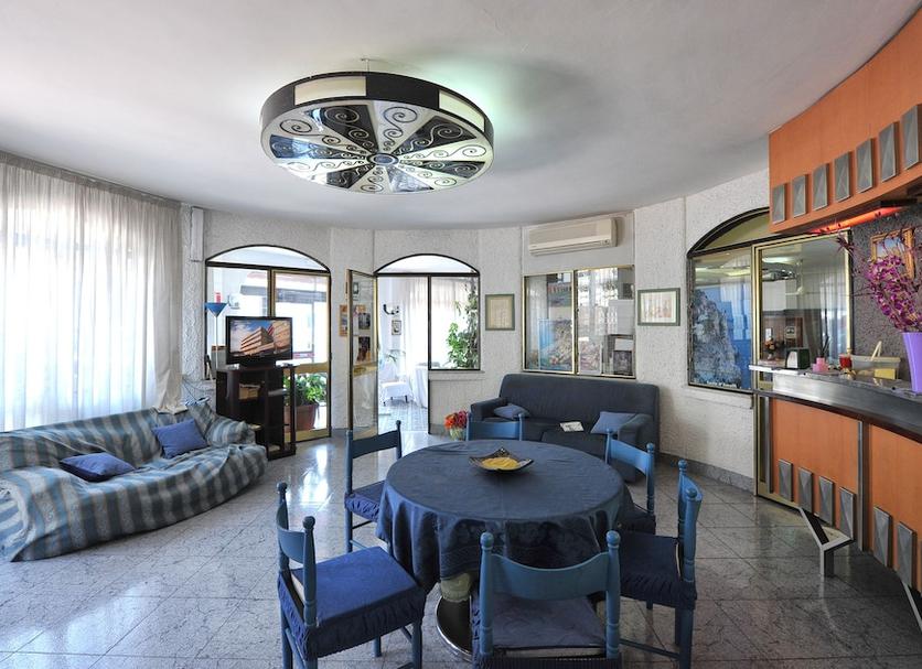 Sala pranzo Foto