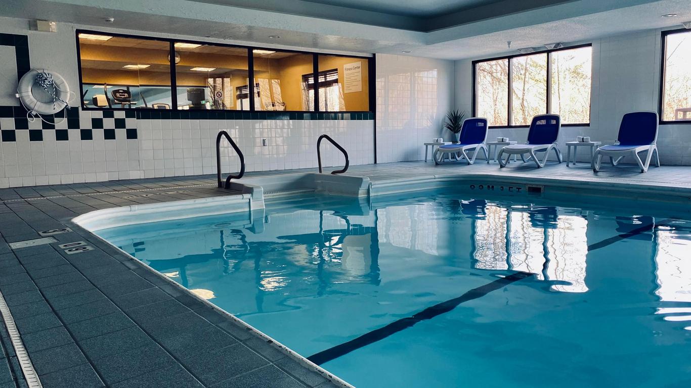 Holiday Inn Express & Suites Plymouth