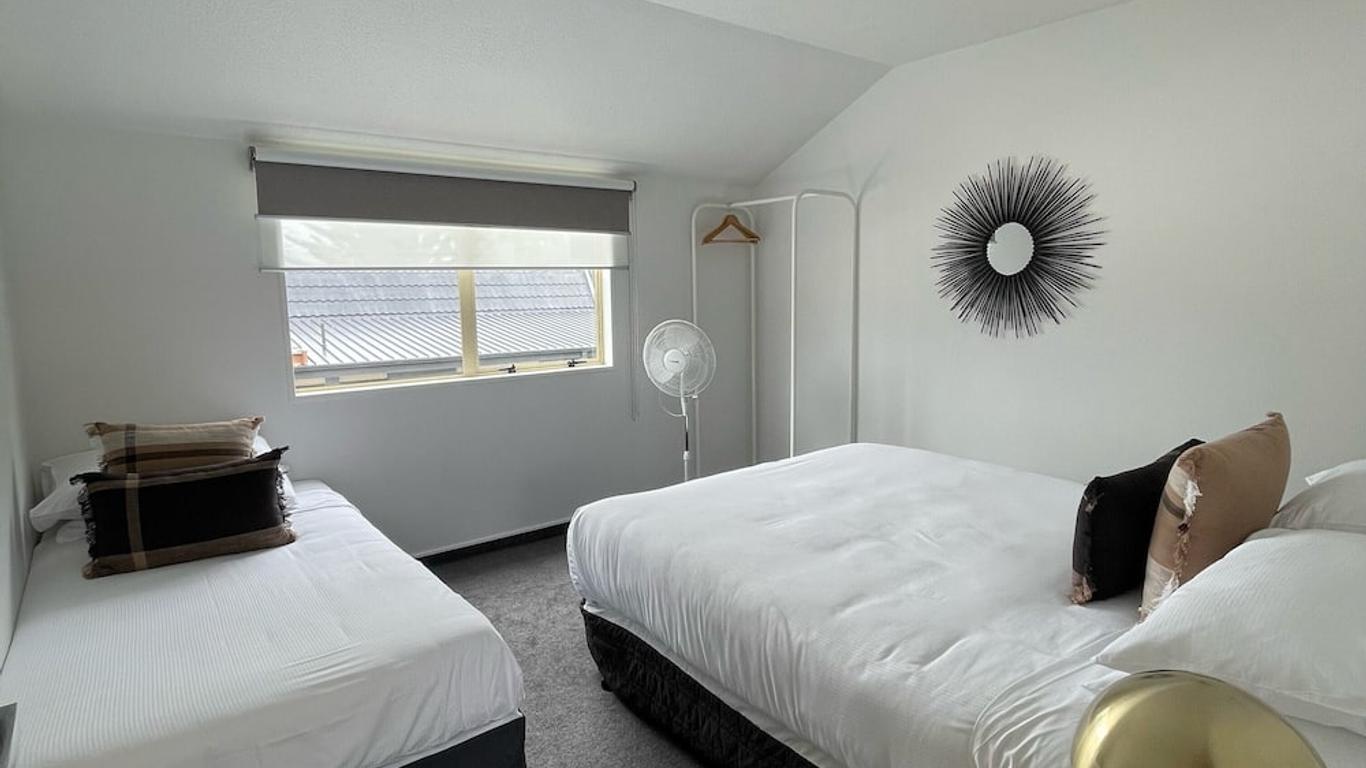 Apex Motor Lodge