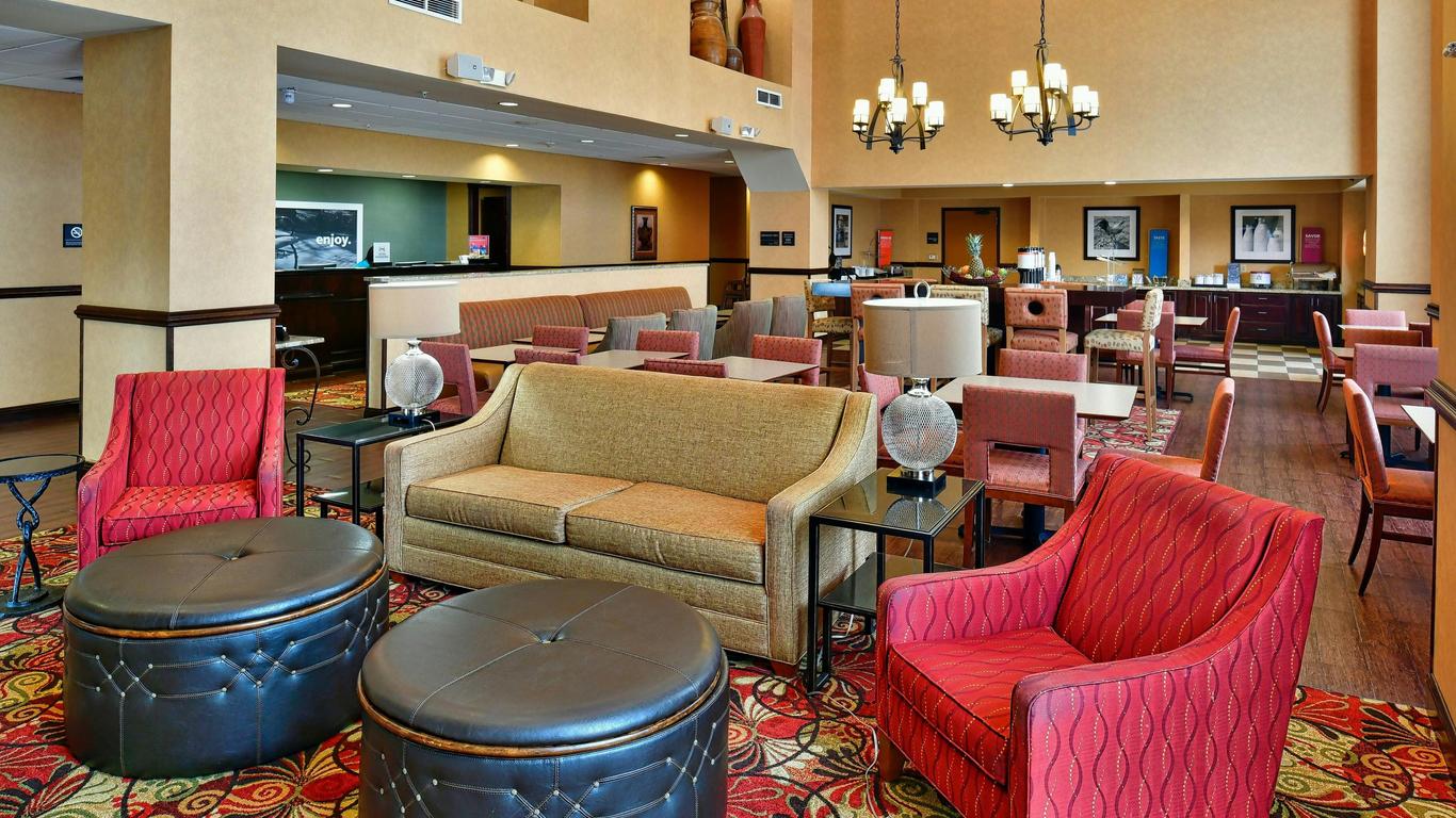Hampton Inn & Suites Fredericksburg