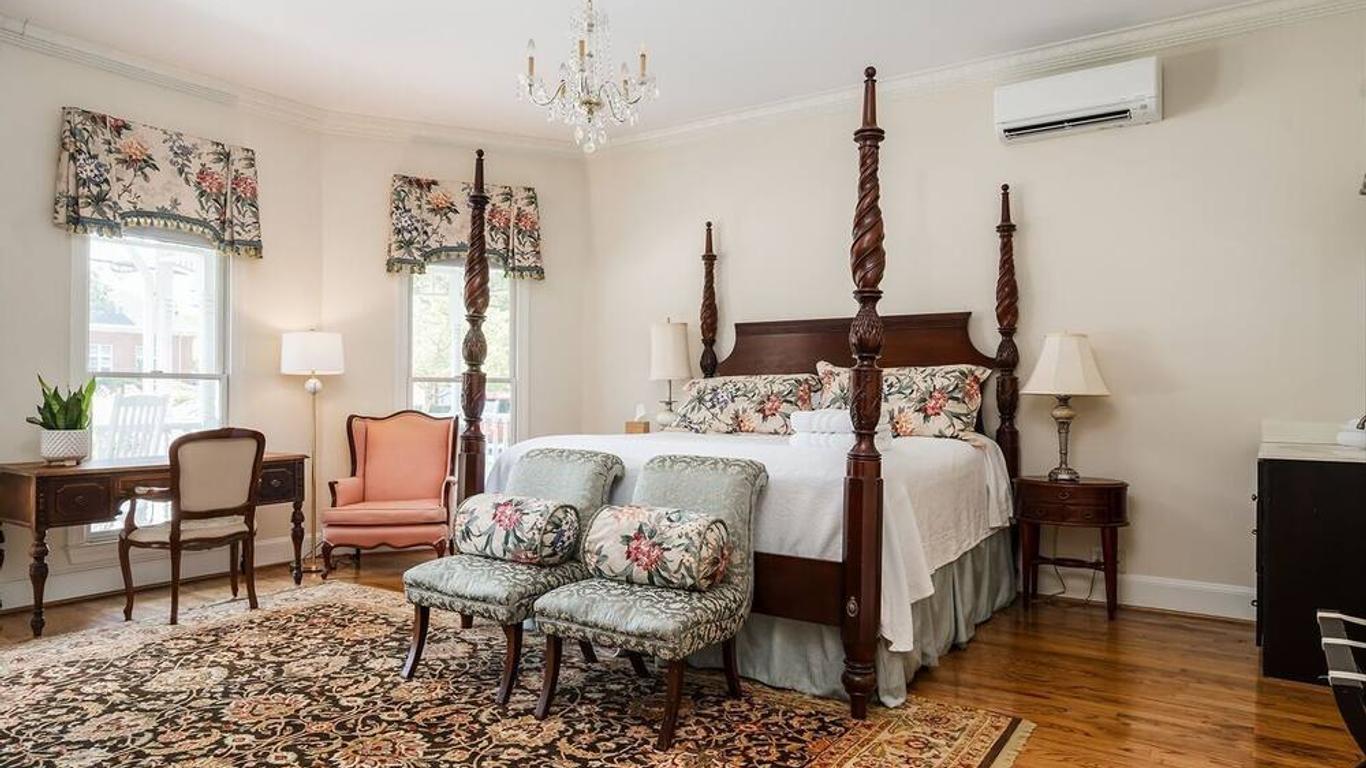 The 1425 Inn