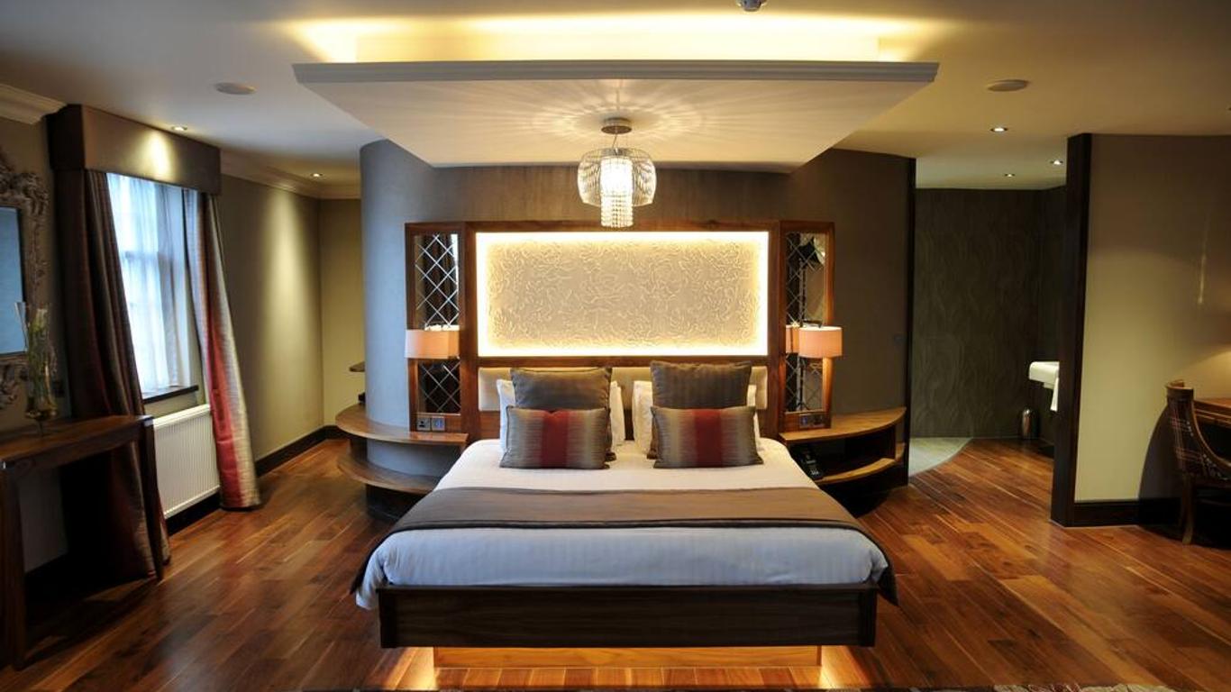 Busby Hotel