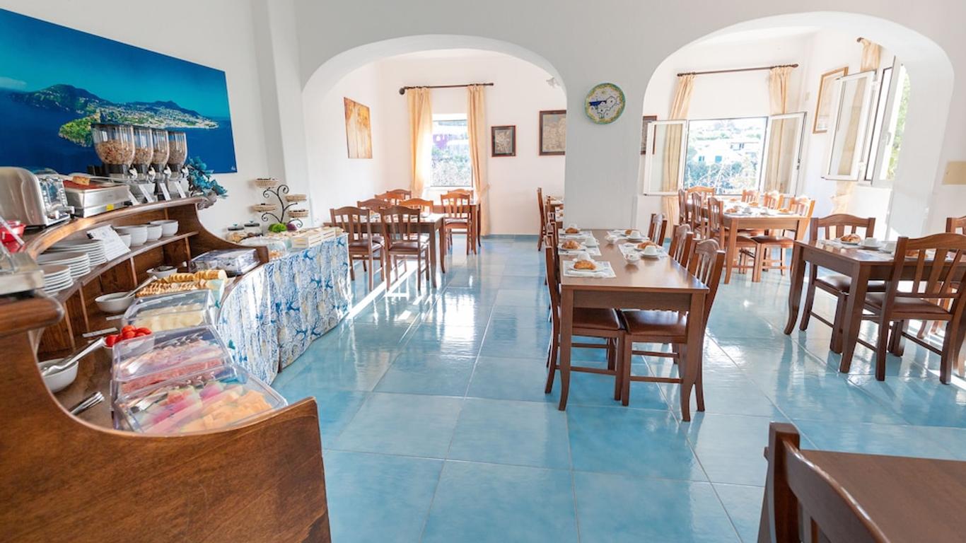 Hotel Casa Adolfo Ischia