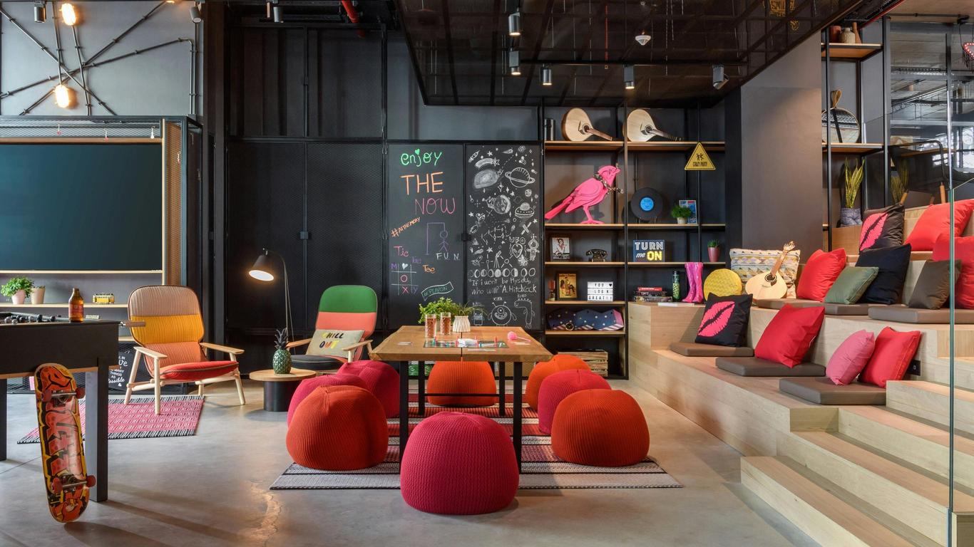 Moxy Lisbon City