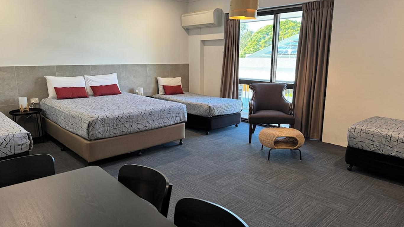 Longreach Motor Inn