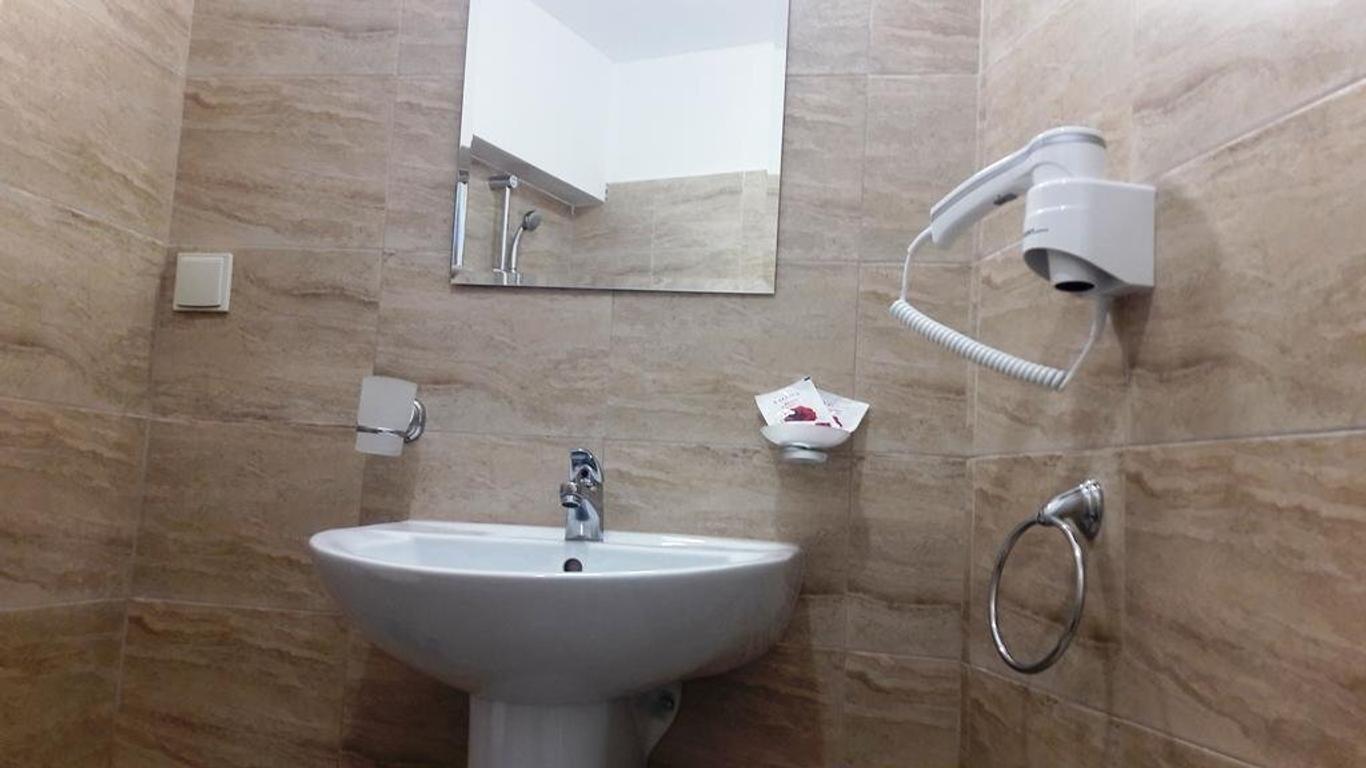 Ariana Hotel