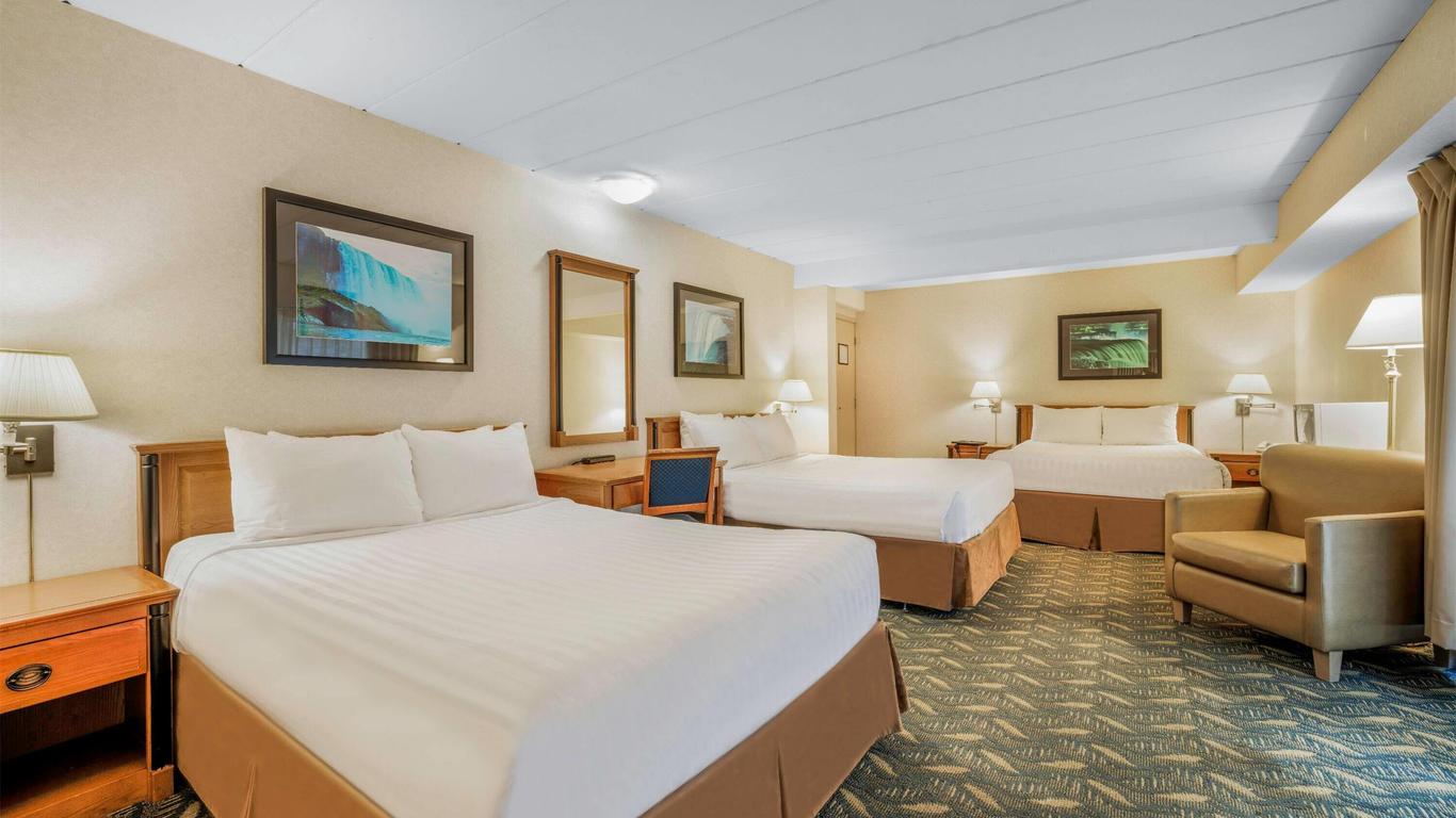 Travelodge by Wyndham Niagara Falls At the Falls