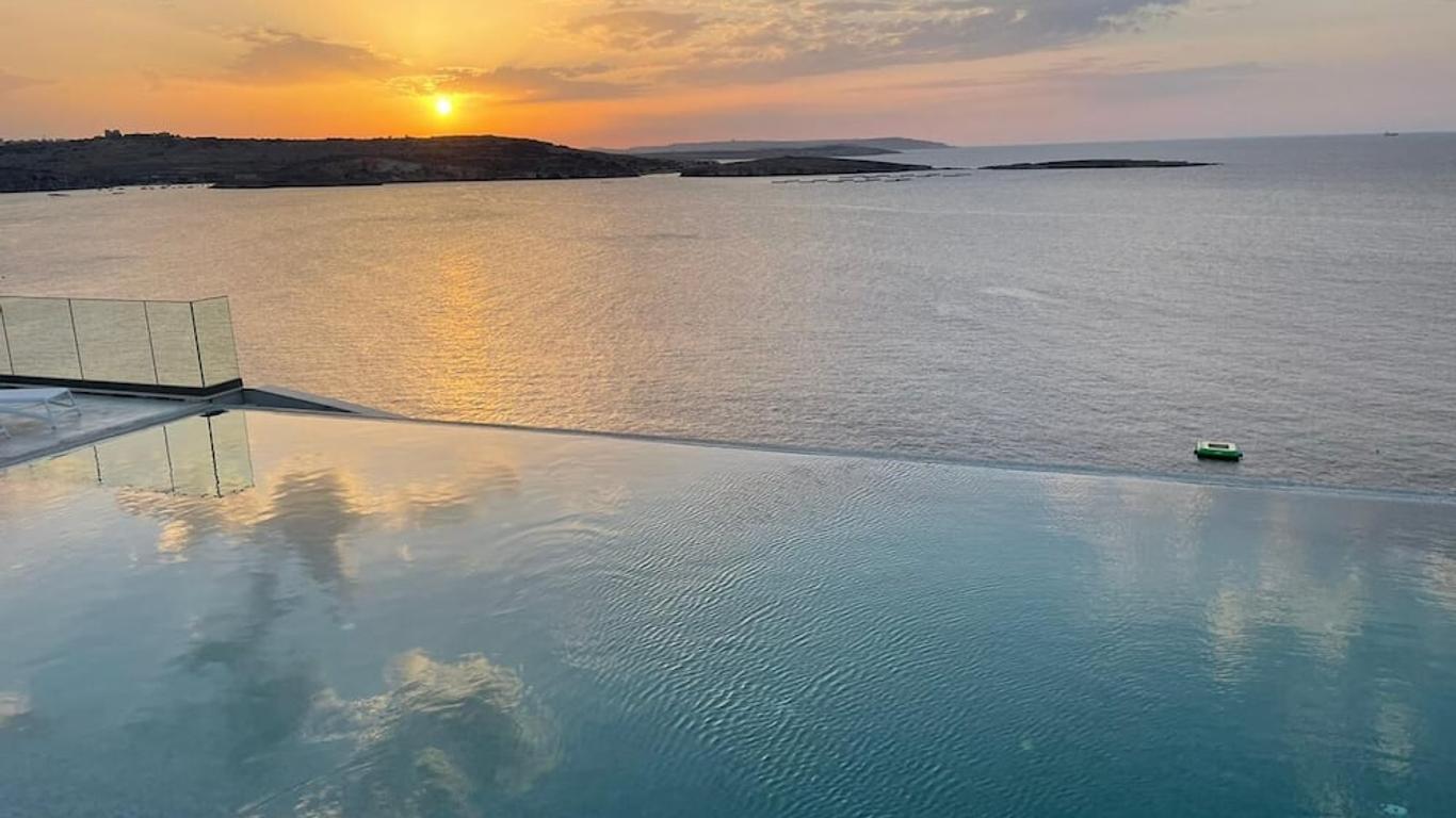 Seaview Hotel - Adults Only 16 Plus