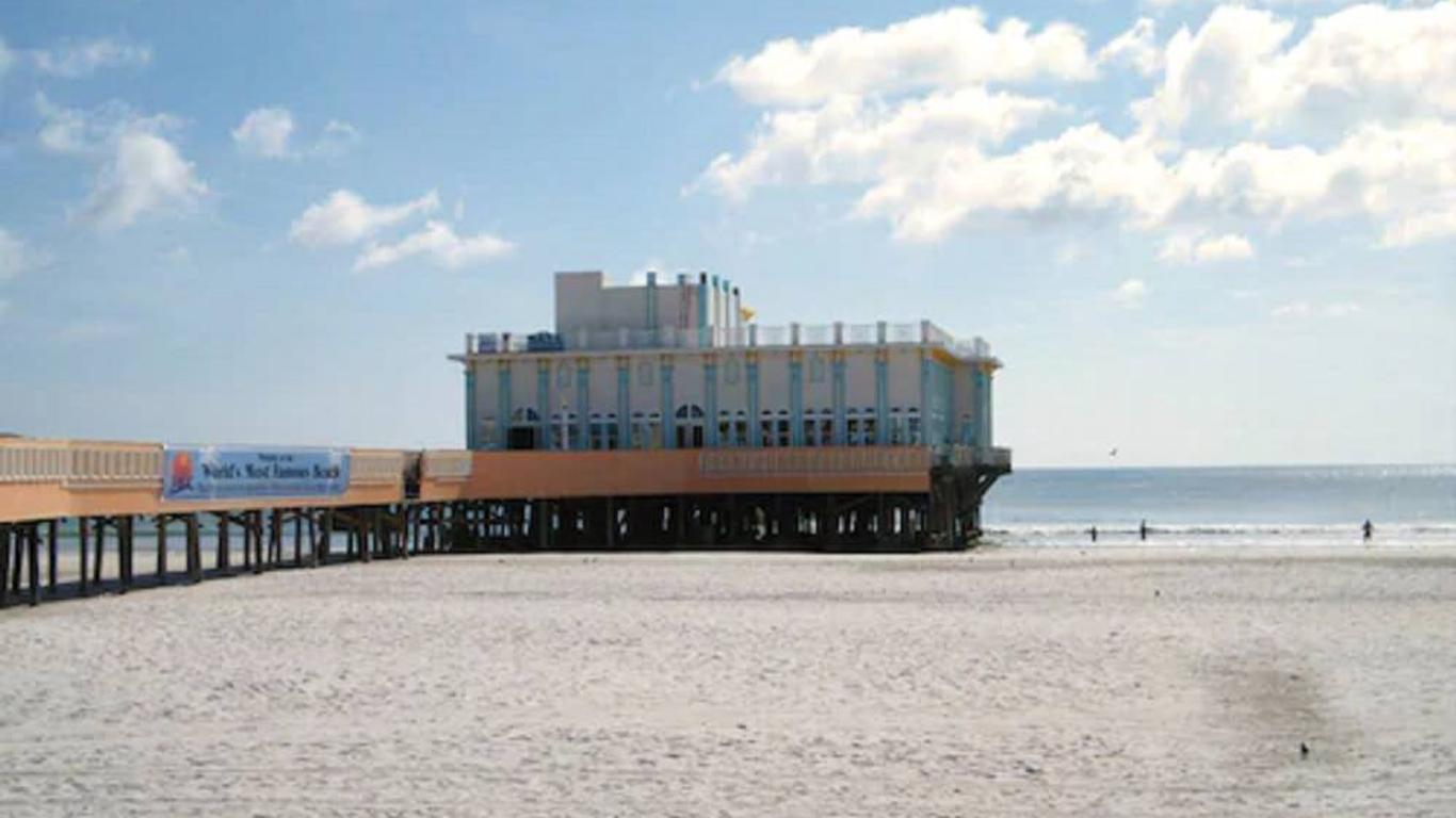 Beachside Motel