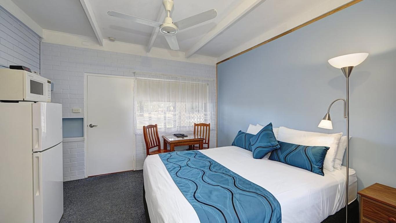 Moore Park Beach Motel