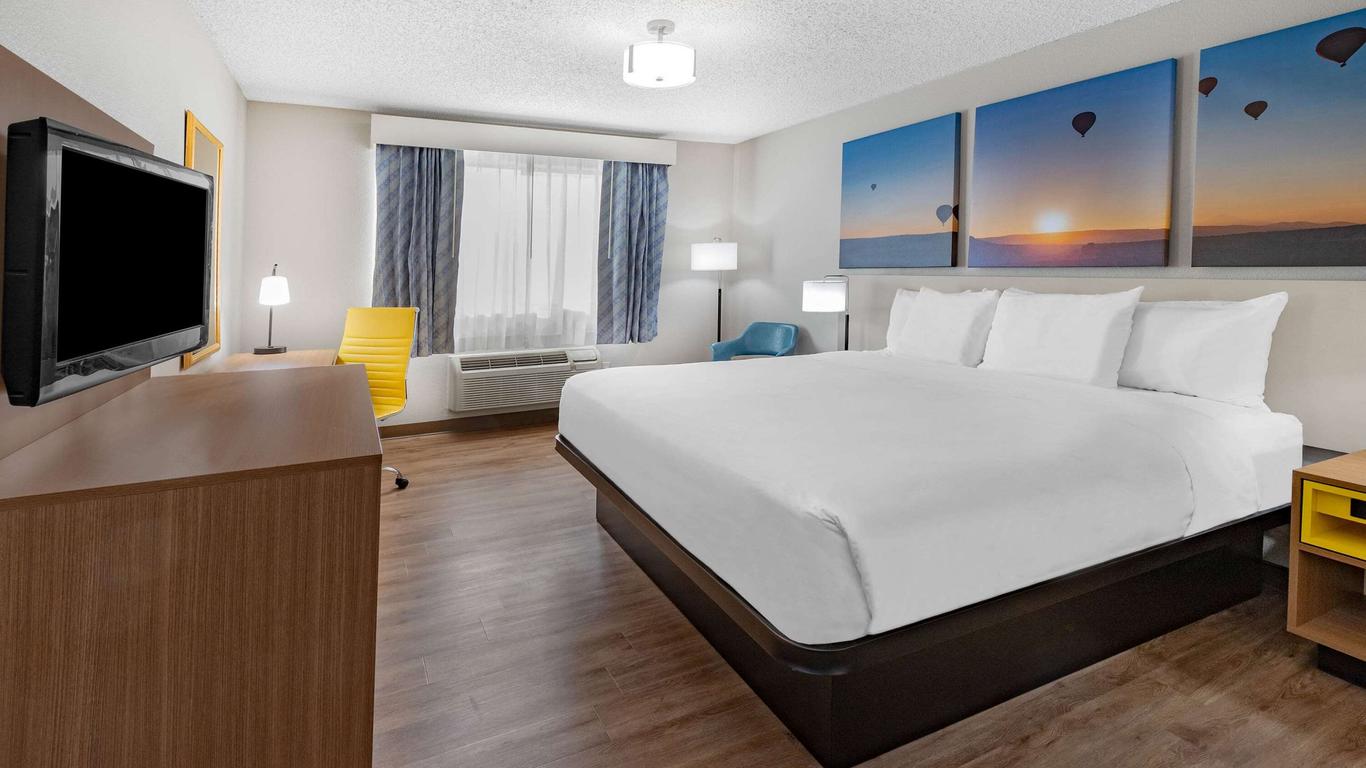 Days Inn by Wyndham Bernalillo