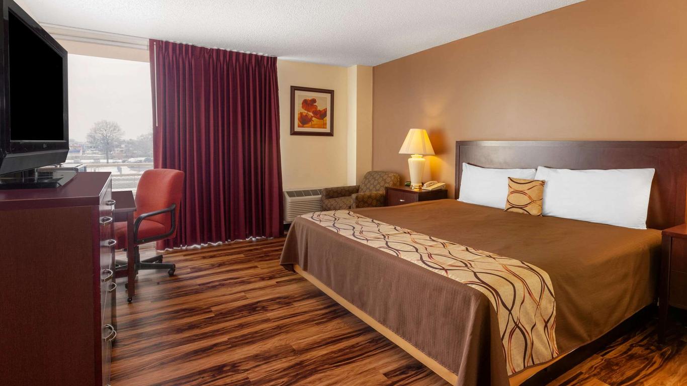 Travelodge by Wyndham Cleveland Airport