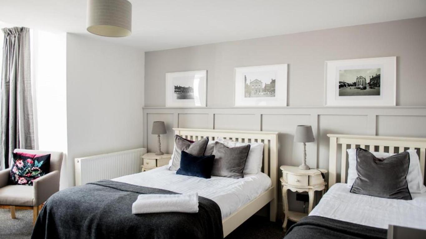 The George Hotel