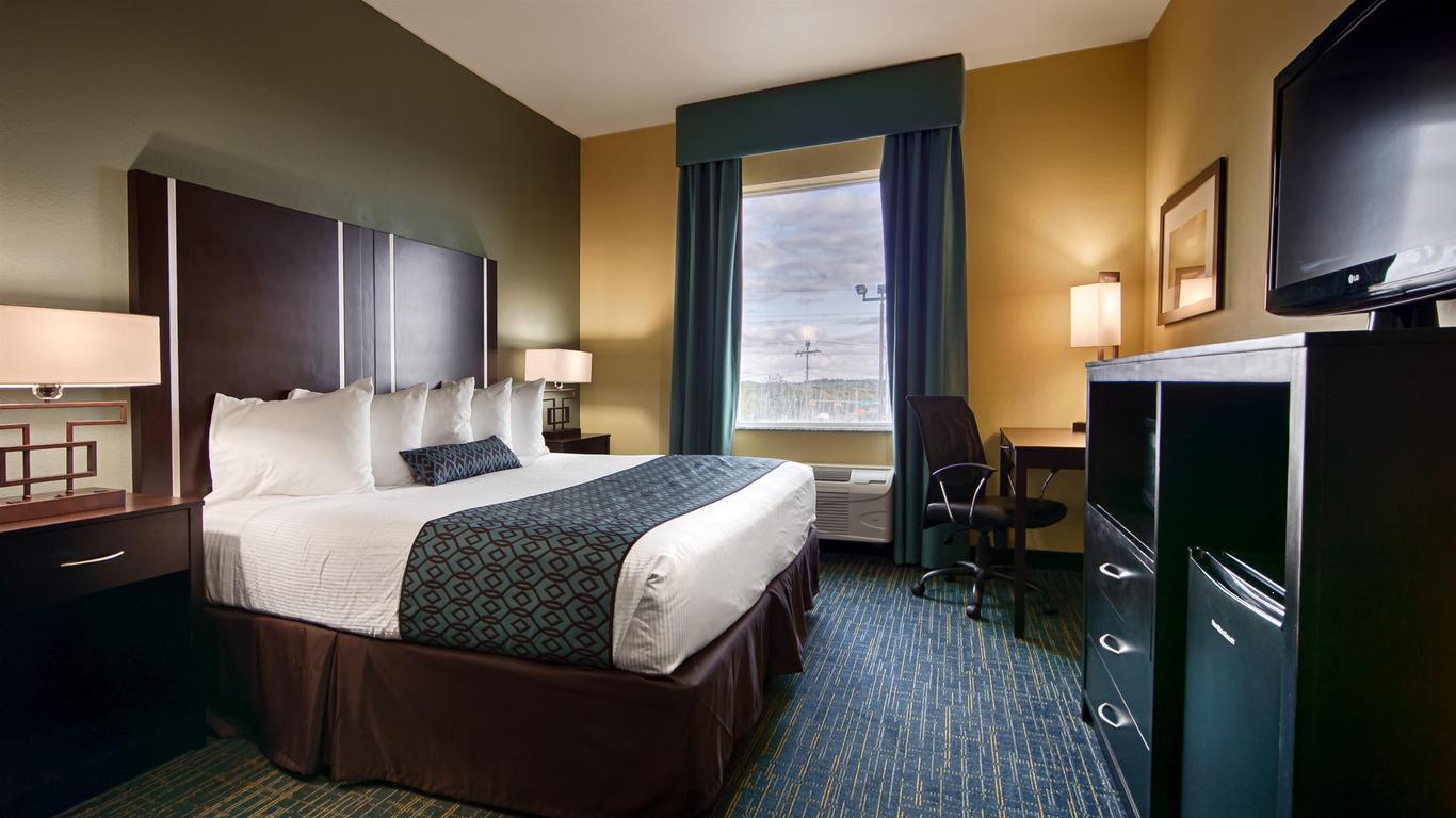 Best Western Plus Carrizo Springs Inn & Suites