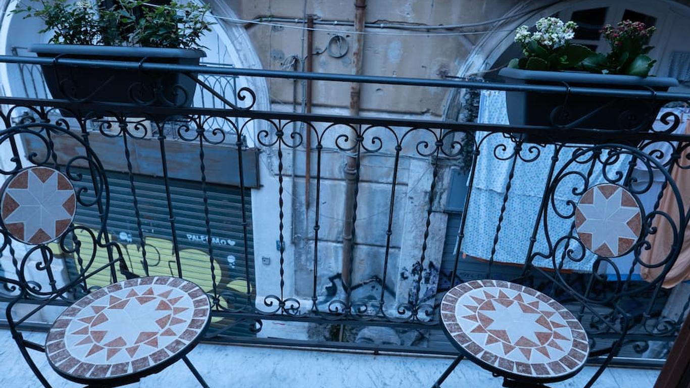 San Francesco Rooms and Apartment with Terrace in Palermo Locazione Turistica