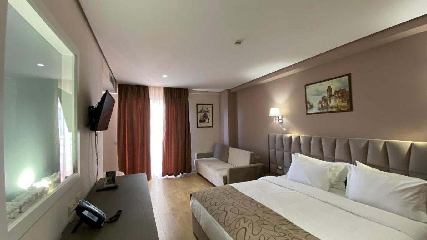 Doanesia Premium Hotel & Spa