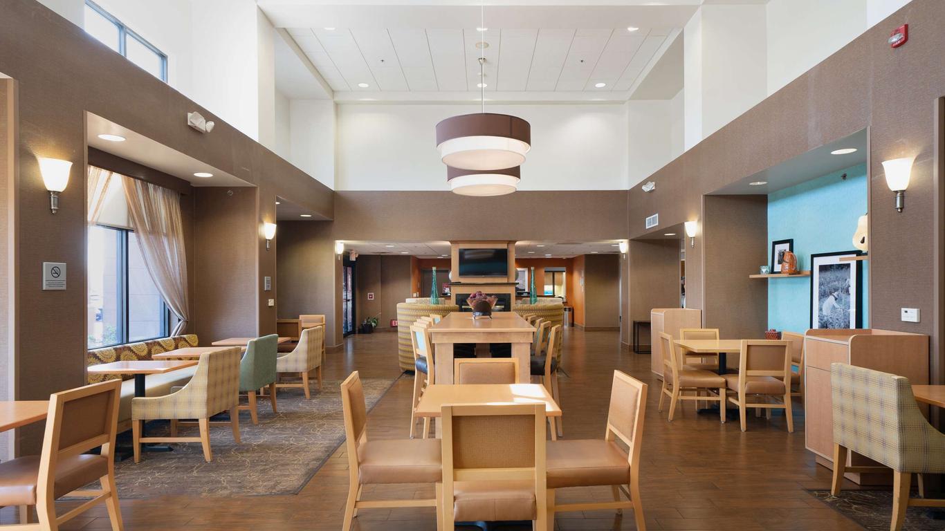 Hampton Inn & Suites Madera