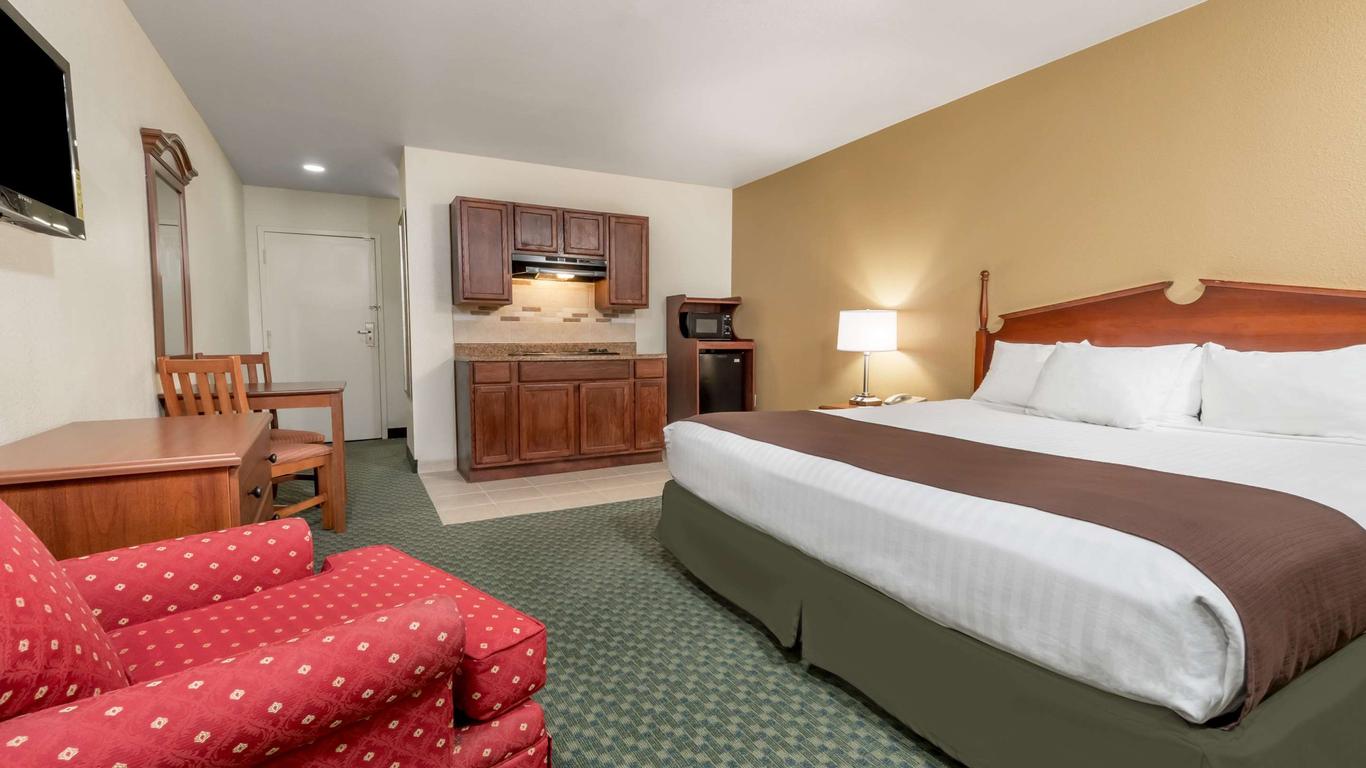 Baymont Inn & Suites Kokomo