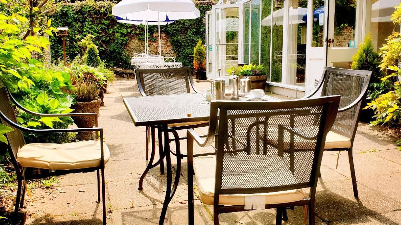 The Crown House Inn