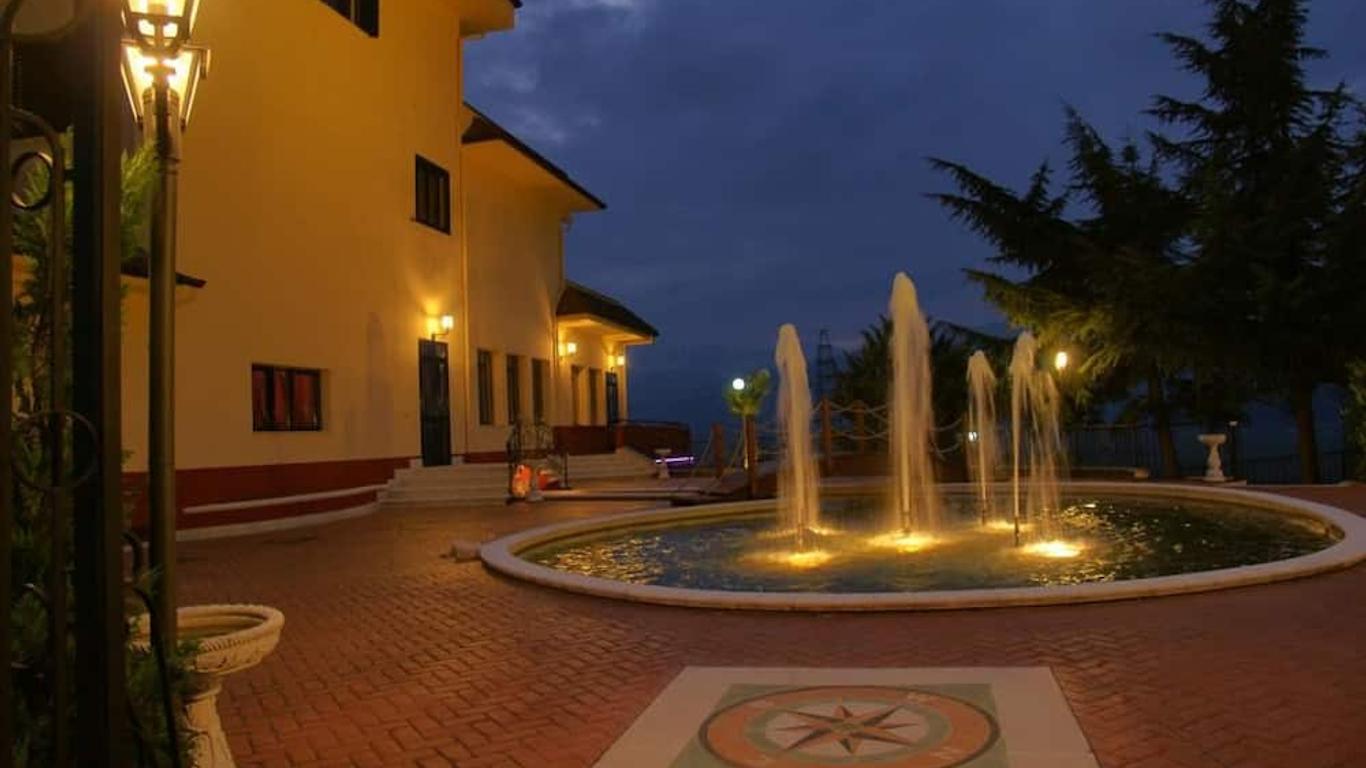 Kristall Palace Hotel