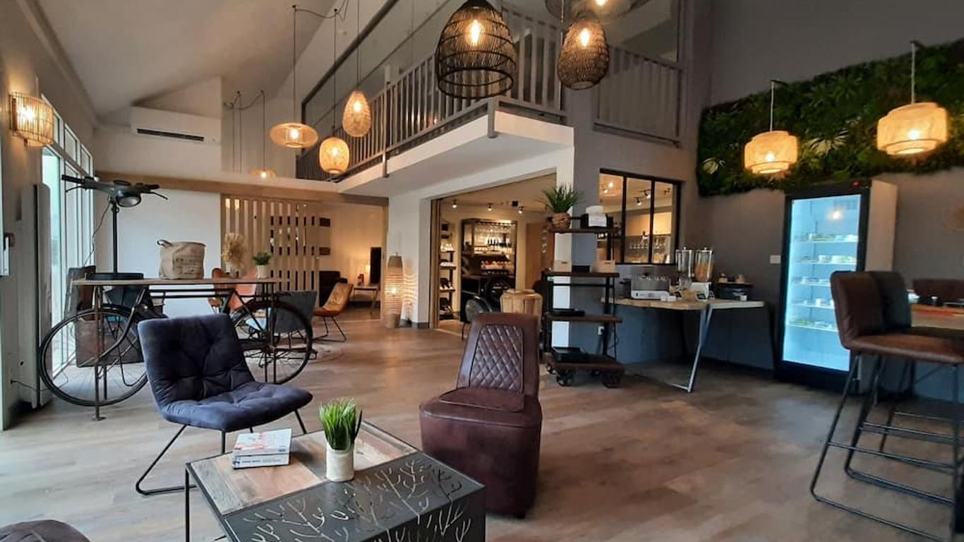 The Originals City, Angers Sud, Le Village 49