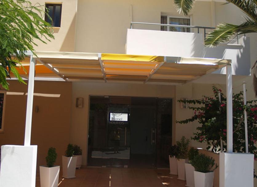 Ingresso dell'hotel Foto