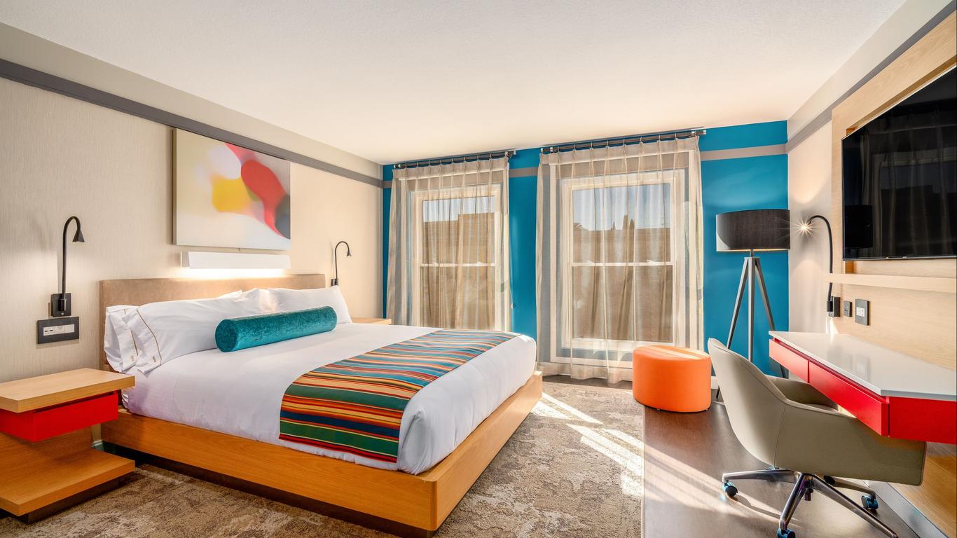 Century Park Hotel La